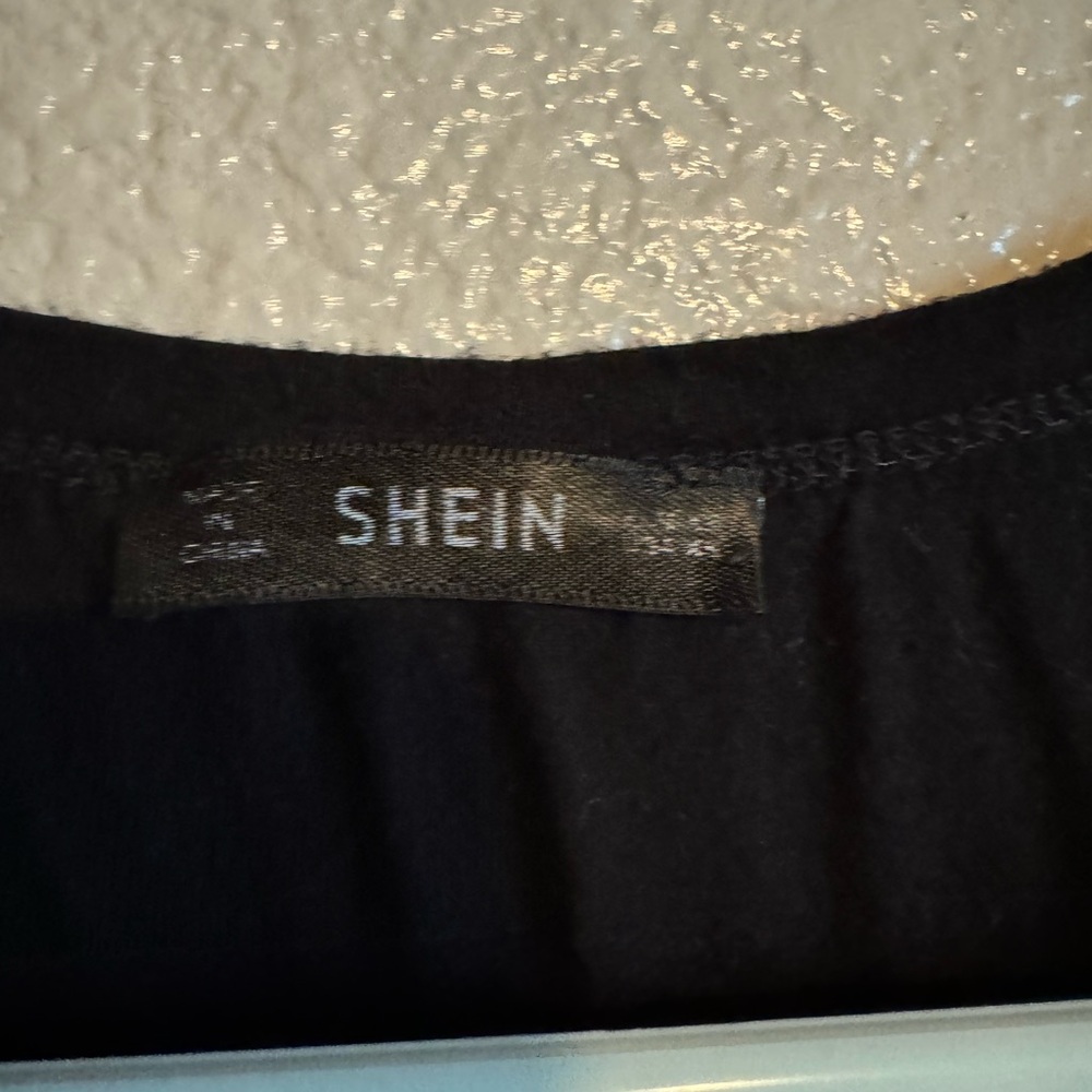Shein Top - Picture 2 of 2